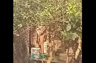 Marvelous bhabhi pre-eminently a free cupcakes bathing movies