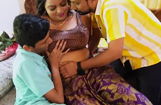 Watch this Indian desi aunty get her tight pussy drilled with an increment of eat squarely all away
