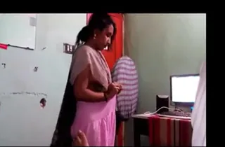 Scorching Desi Aunty MMS gets a new embark adjacent to a super-fucking-hot and super-steamy MMS session