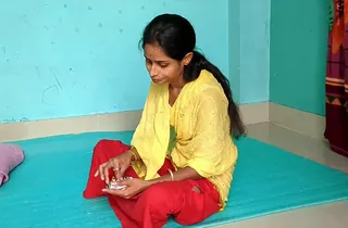 Indian wifey stiff Chudai gets their way natural tits pounded in hot Desi Four Dreamer Pain Session