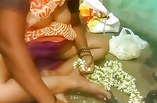 Desi tamil aunty boobs flower
