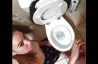 Girl taking step-daddy for a pee and sucks sausage